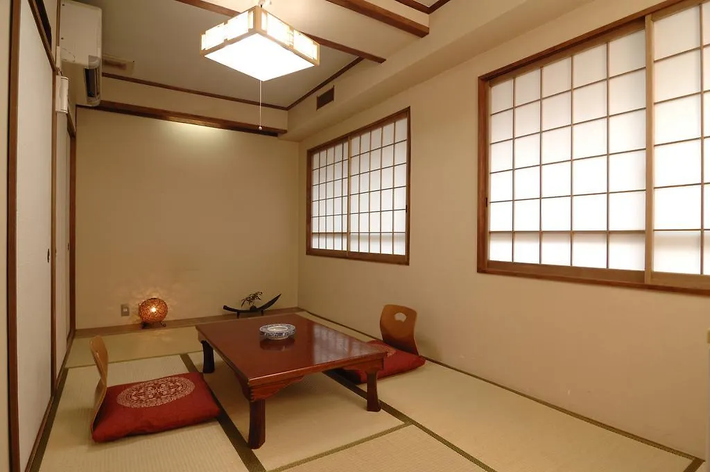 Hotel Iida Kyoto 3*,